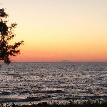 Irida Beach Resort Suites Kyparissía Eksteriør bilde
