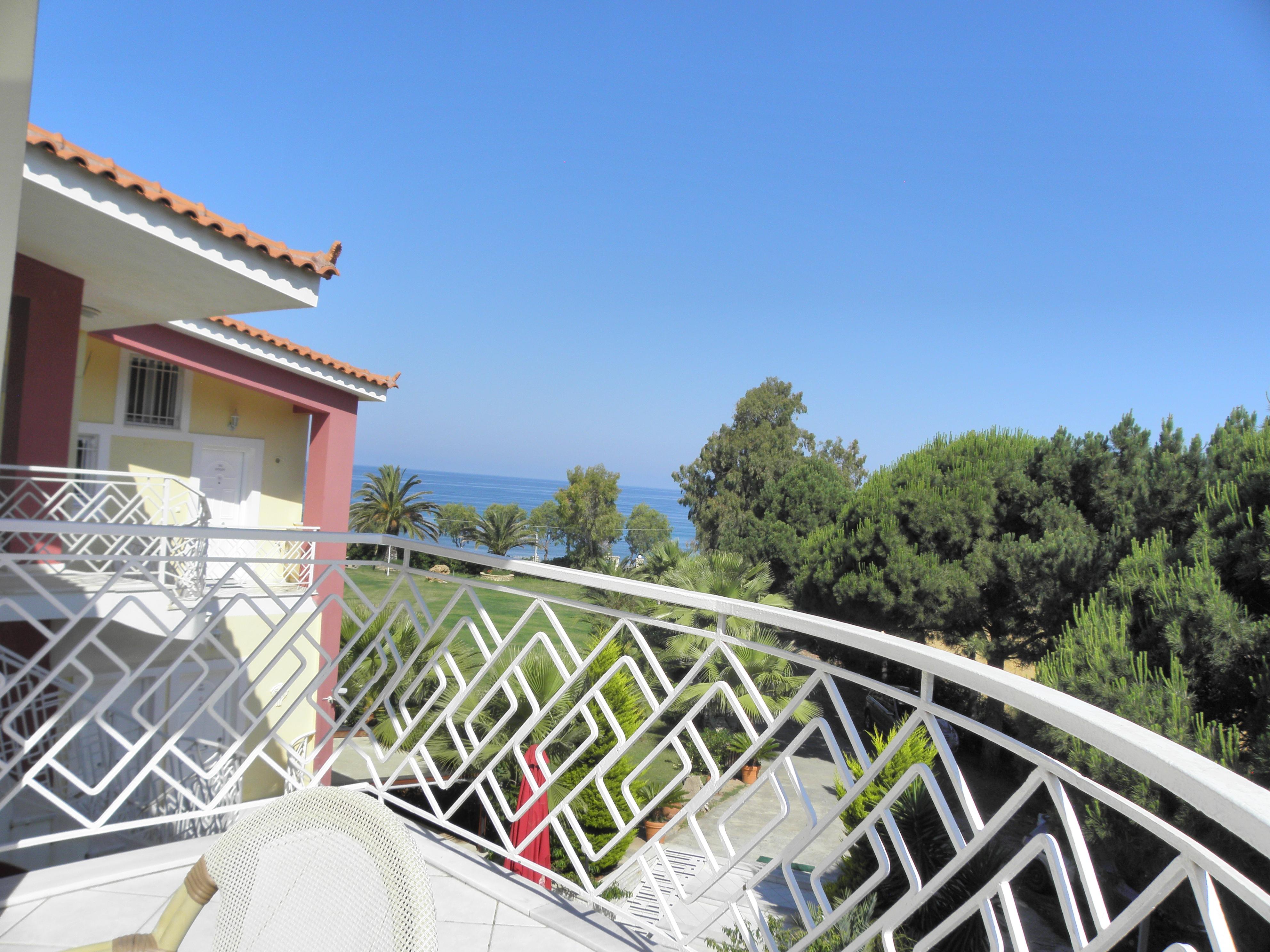 Irida Beach Resort Suites Kyparissía Eksteriør bilde