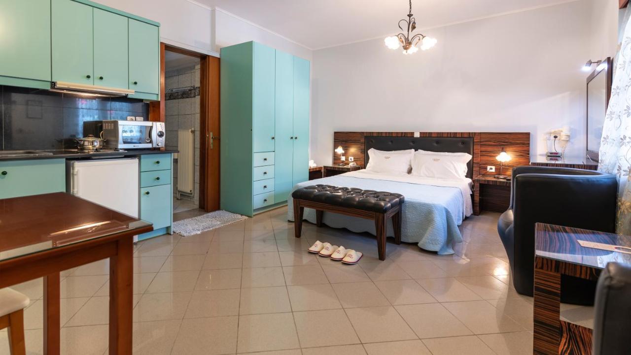 Irida Beach Resort Suites Kyparissía Eksteriør bilde