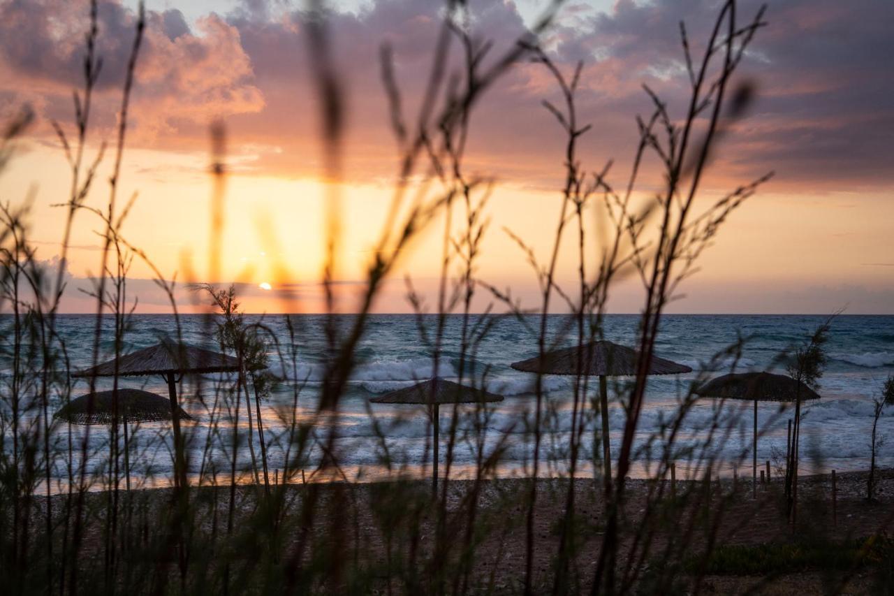 Irida Beach Resort Suites Kyparissía Eksteriør bilde